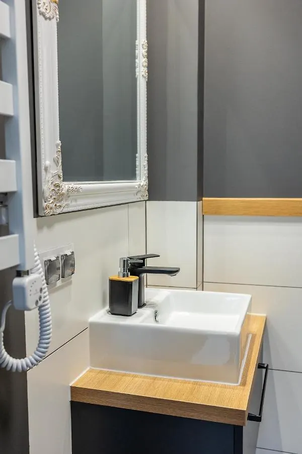 شقة Apartament Przy Dworcu غدانسك